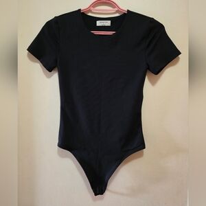 Aritzia Babaton Contour Black Bodysuit